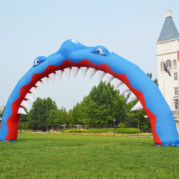 山西鲨鱼广告拱门